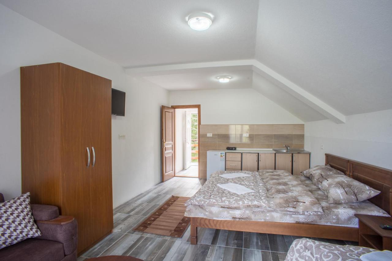 Apartmani Jezero Zabljak  Luaran gambar
