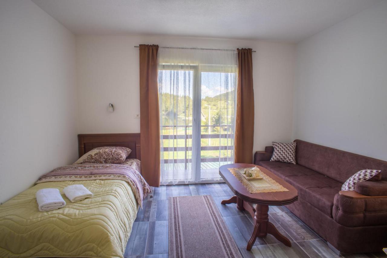 Apartmani Jezero Zabljak  Luaran gambar