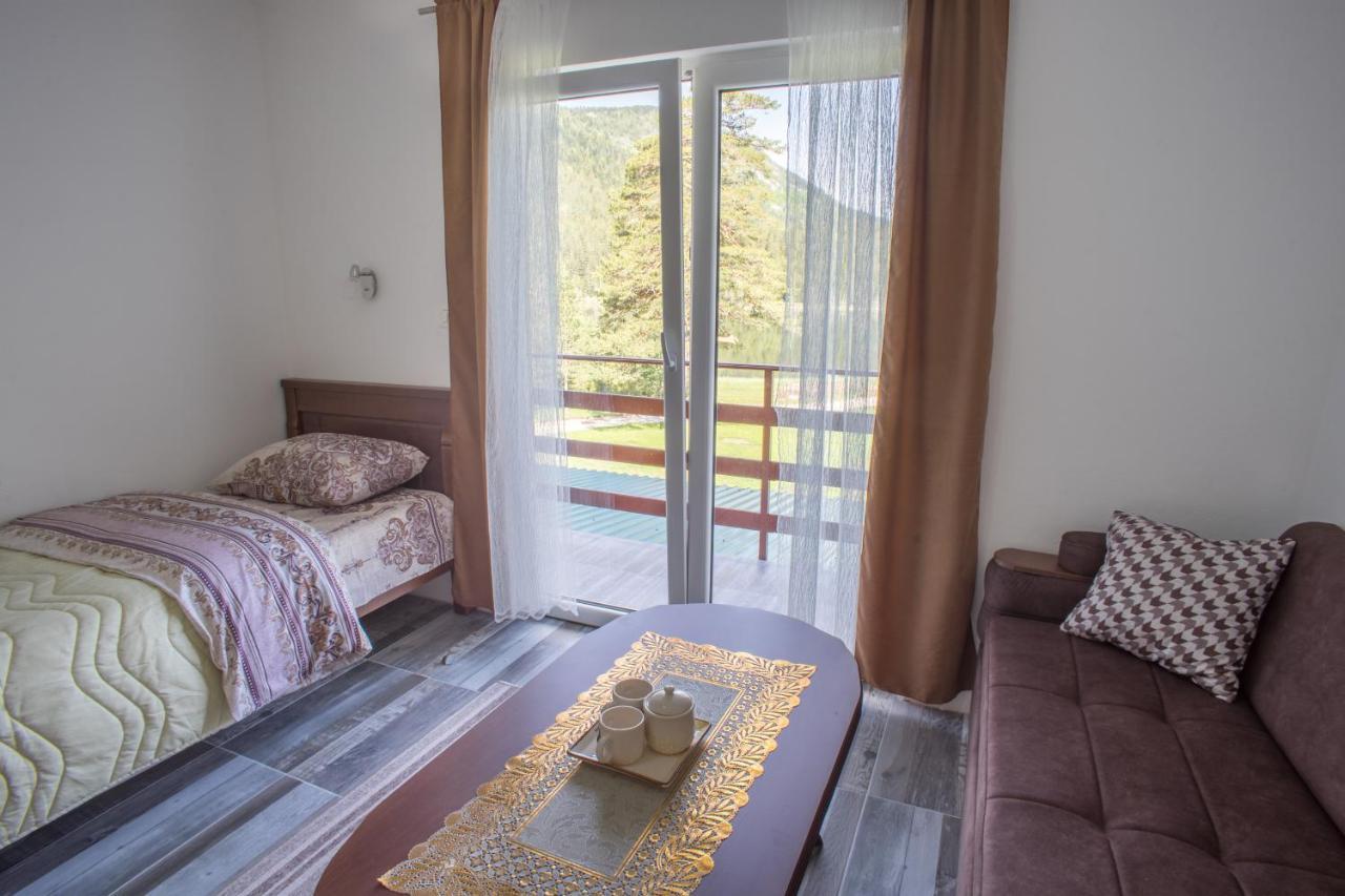 Apartmani Jezero Zabljak  Luaran gambar