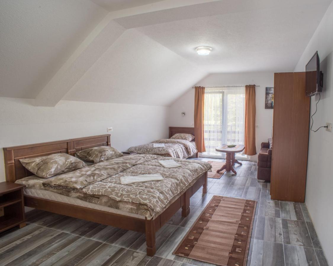 Apartmani Jezero Zabljak  Luaran gambar