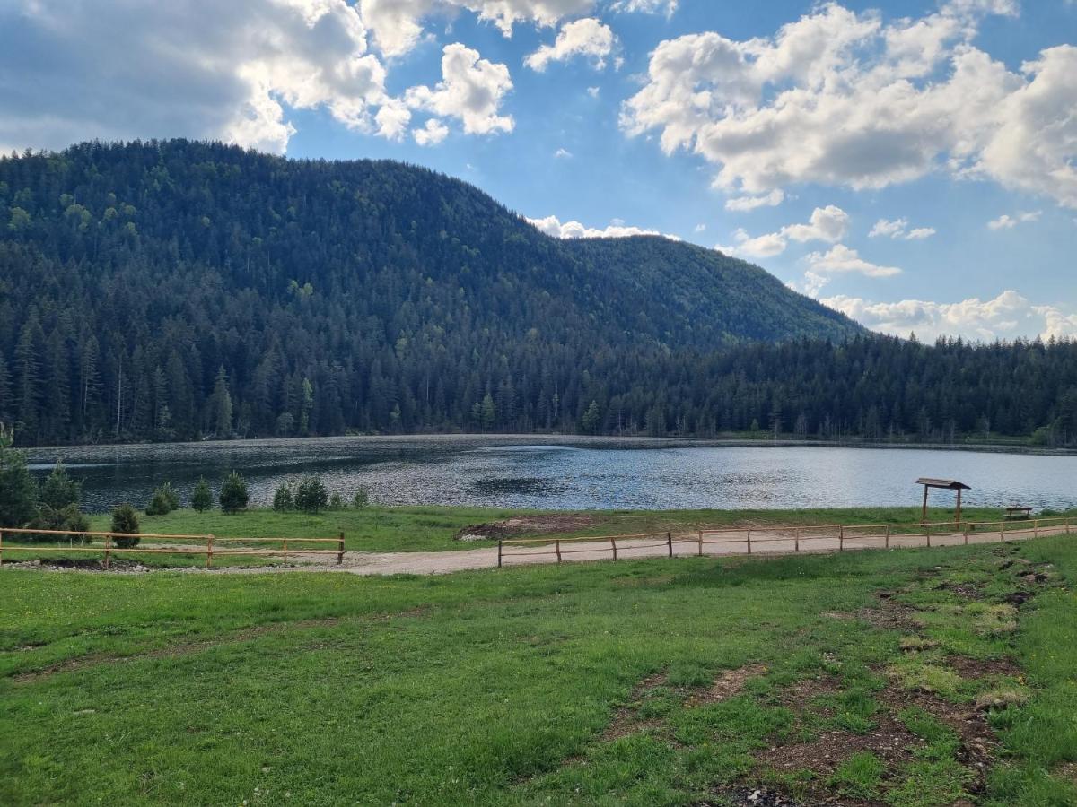 Apartmani Jezero Zabljak  Luaran gambar
