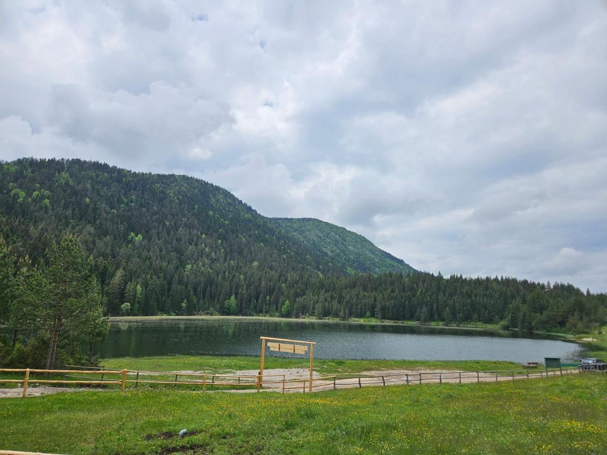 Apartmani Jezero Zabljak  Luaran gambar