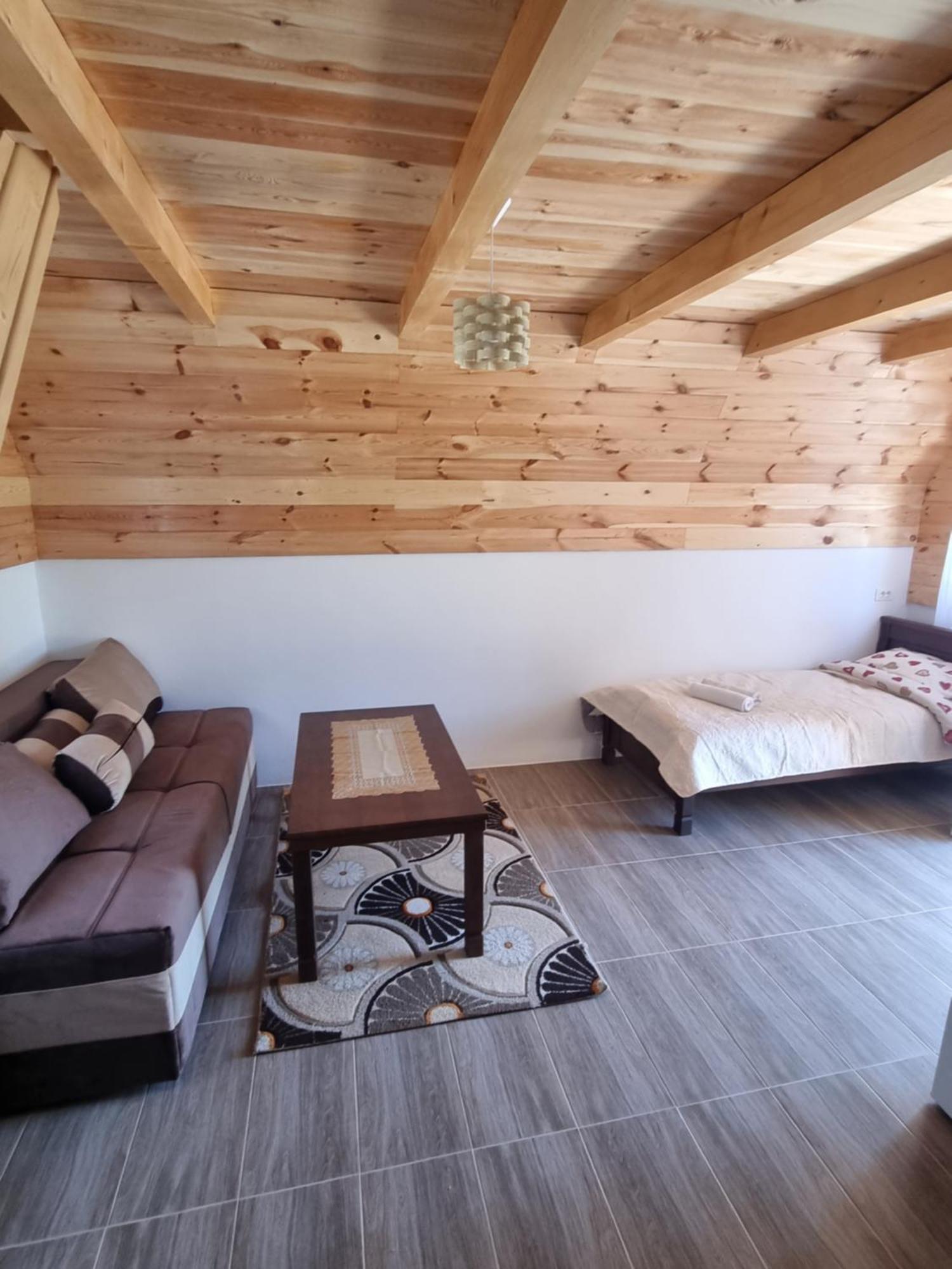 Apartmani Jezero Zabljak  Bilik gambar